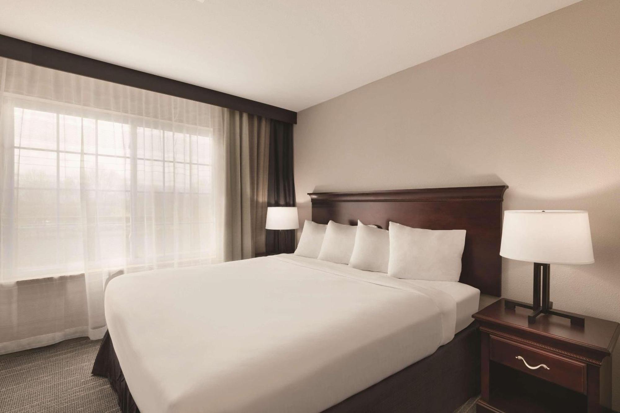 Country Inn & Suites By Radisson, Madison, Al Екстер'єр фото